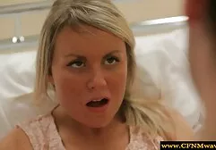 Nhút nhát lớn anh sec gai xinh Tit Latina chị trên những chiếc ghế