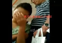 Dima làm cho một người bạn khó quên thổi kèn anh gai xinh sec