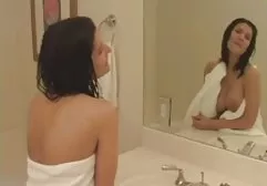 Trẻ chàng fucks của anh ấy depraved mẹ anh sec gai dep trong một vũng nước