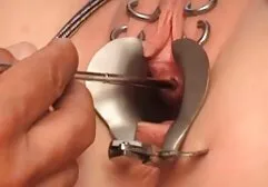 Cô gái clip sec gai xinh khỏa thân bơi trong hồ bơi