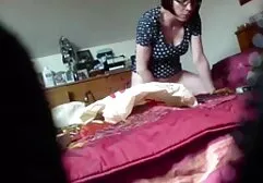 Handcuffed chàng Jerks off của anh ấy weighty vòi nước phim sec gai x