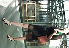 Cô đơn brunette ﻿phim sec gai xinh vuốt ve mình tại nhà