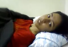 Brunette cho thấy cô ấy lỗ xem sec gai dep