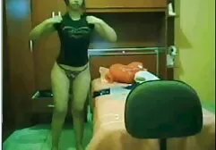 Đẹp tóc vàng hút vòi nước và fucked doggy phong cách trên xem sec gai xinh những bãi biển