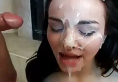Tóc vàng acrobat trên mạng quan sát, mạng theo dõi liếm cô ấy ngón sec girl xinh chân