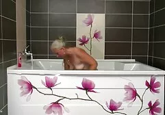 Tiếng rên rỉ lớn của những người anh sec lon xinh đồng tính nam và những cái vuốt ve của họ